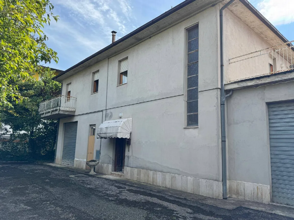 Appartamento in vendita a Amandola, Centrale / Centro Storico - foto 1