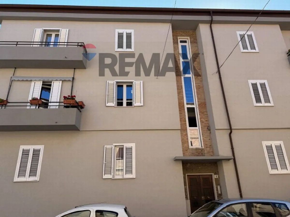 Appartamento in vendita a Falconara Marittima, Centro - foto 1
