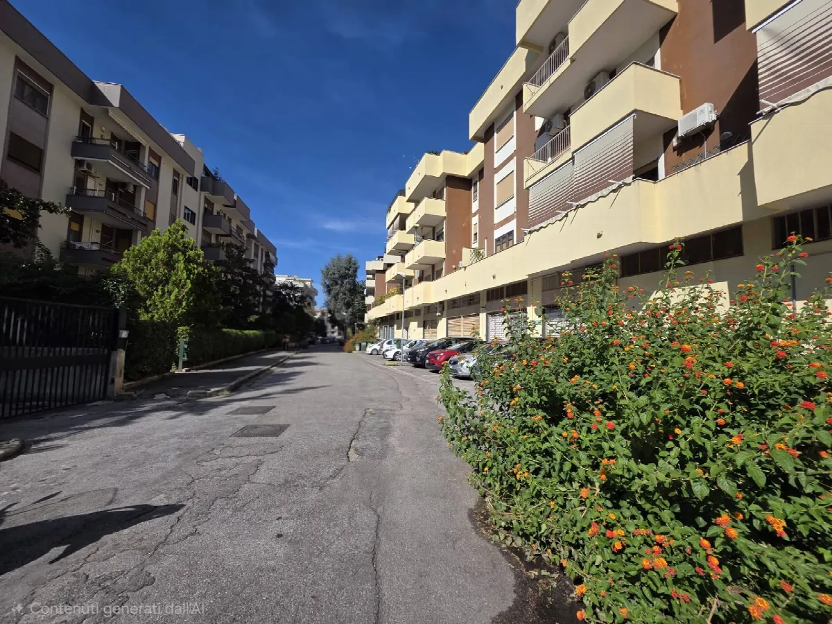 Appartamento in vendita a Salerno, MERCATELLO - foto 1