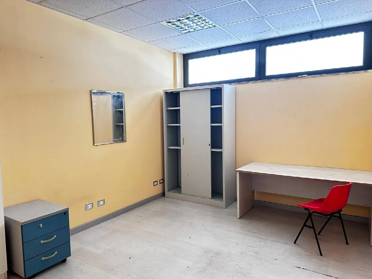 Ufficio in vendita a Viterbo, Pilastro - foto 5