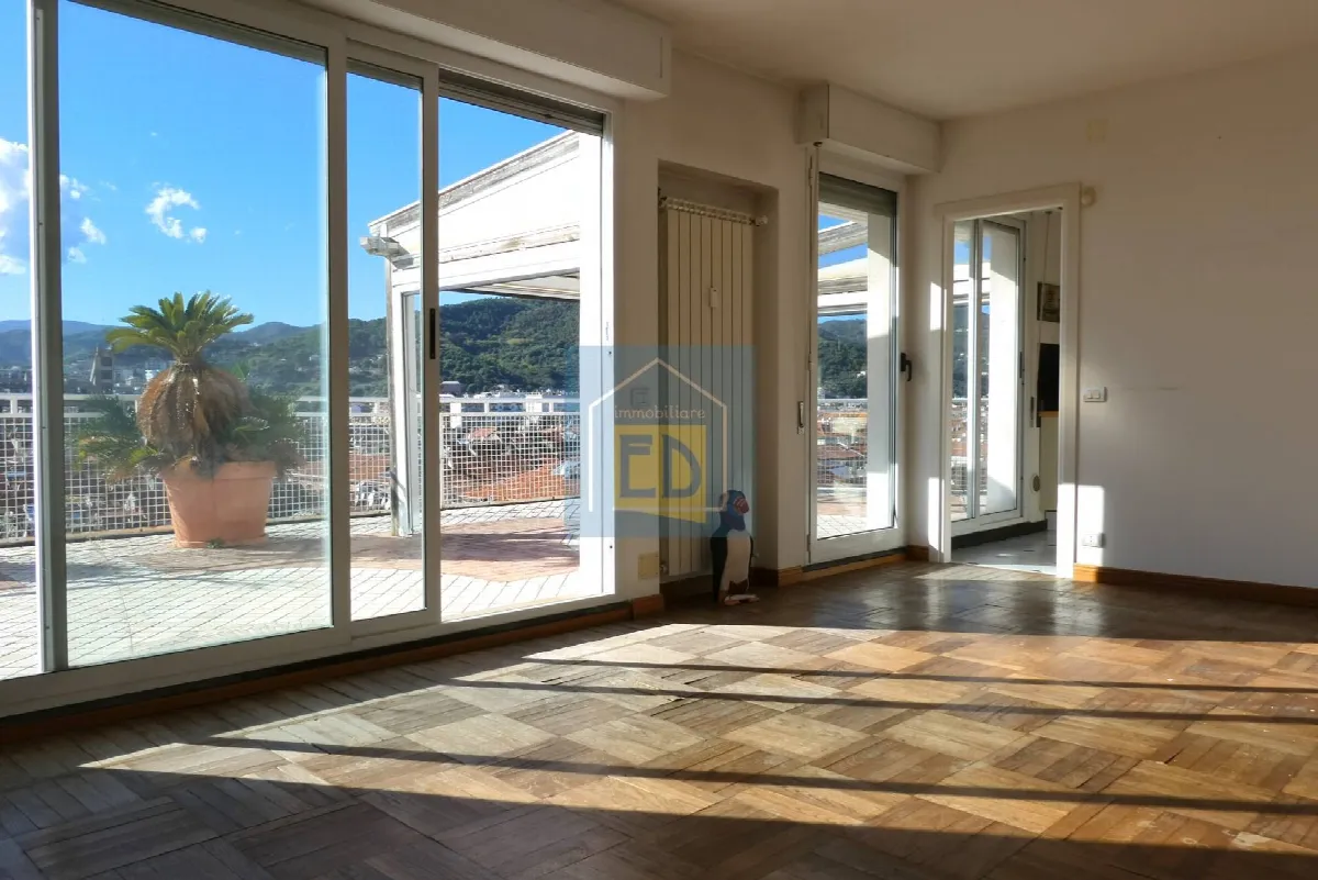 Appartamento in vendita a Savona, Centro - foto 2