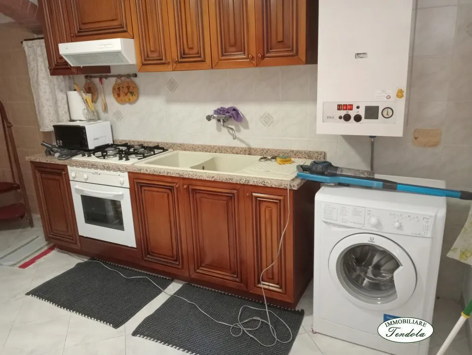 Casa indipendente in vendita a Castelnuovo Magra - Castelnuovo Paese - foto 2