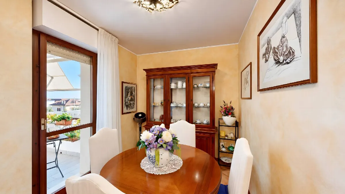 Appartamento in vendita a Malnate, Centro - foto 8