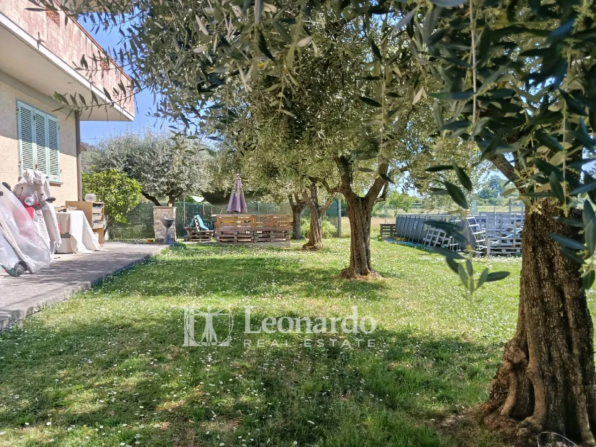 Appartamento indipendente in vendita a Massarosa, Piano di Mommio - foto 1