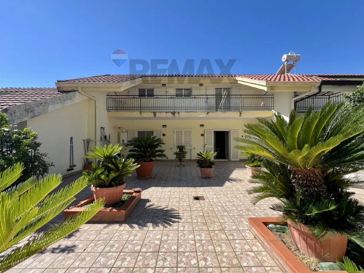 Villa a schiera in vendita a Caserta, Tuoro - foto 1