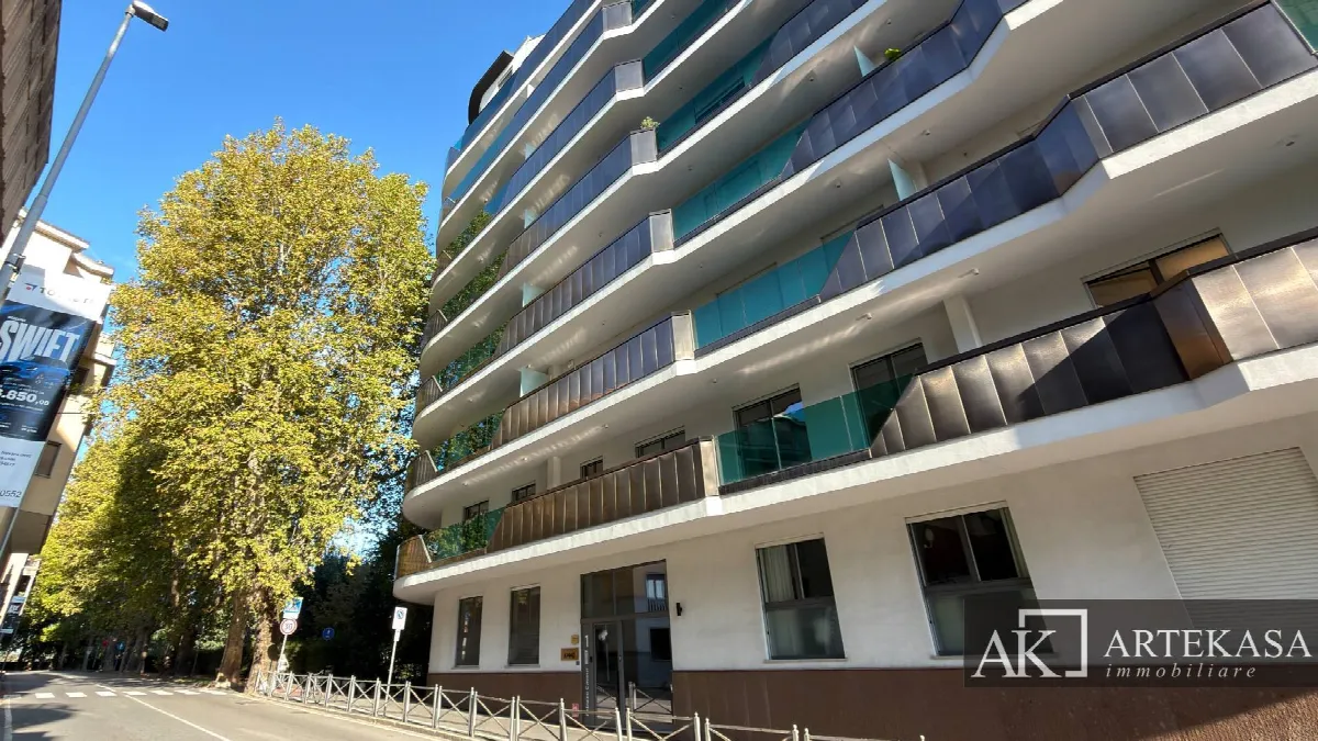 3 LOCALI in vendita a Novara, 1 - Centro - foto 2