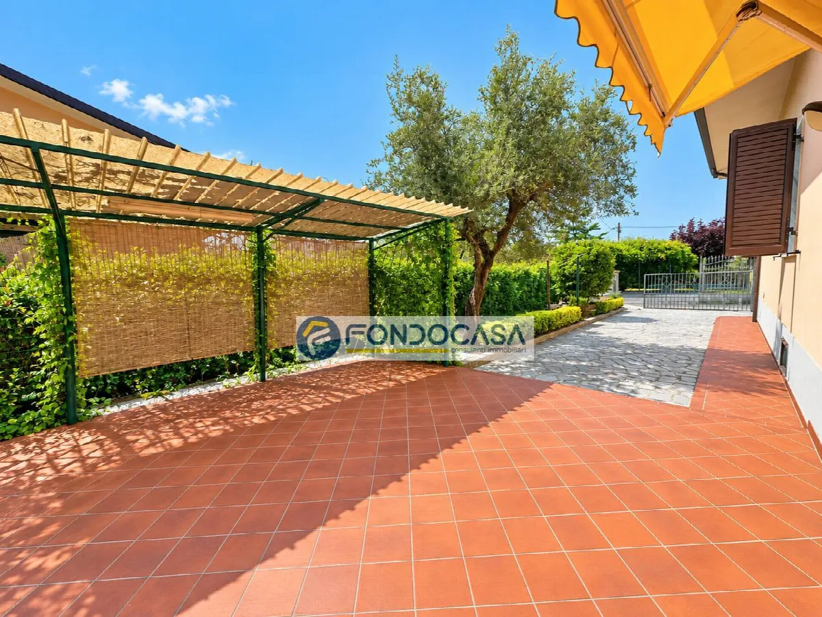 Villa bifamiliare in vendita a Massa, Periferia - foto 3