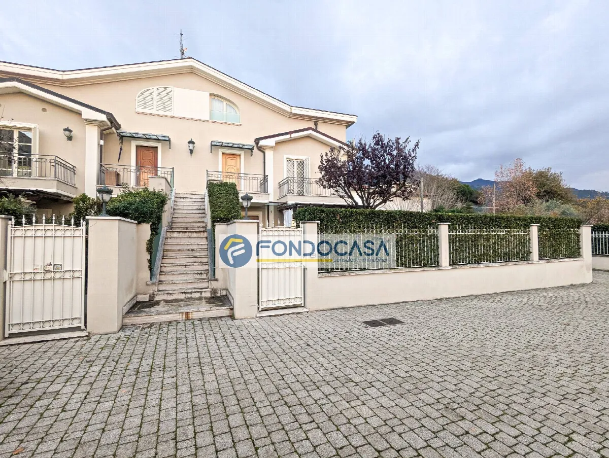 Appartamento in vendita a Massa, Centro - foto 1
