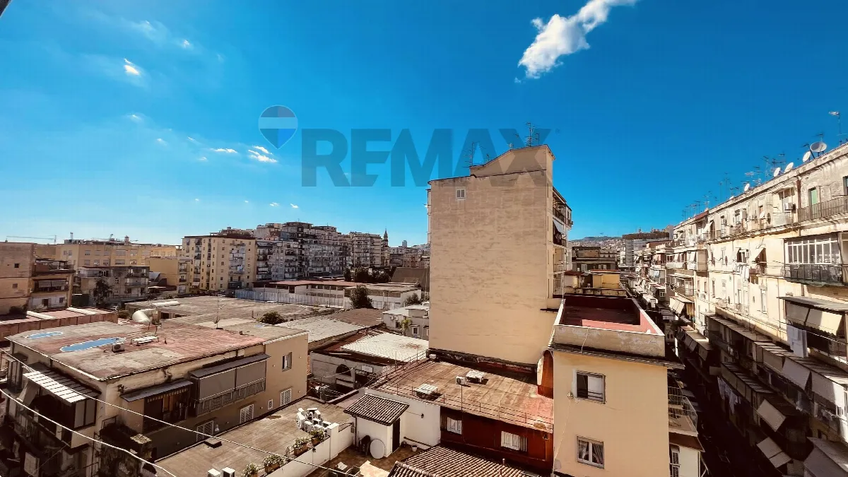 Appartamento in vendita a Napoli, Porto - foto 1