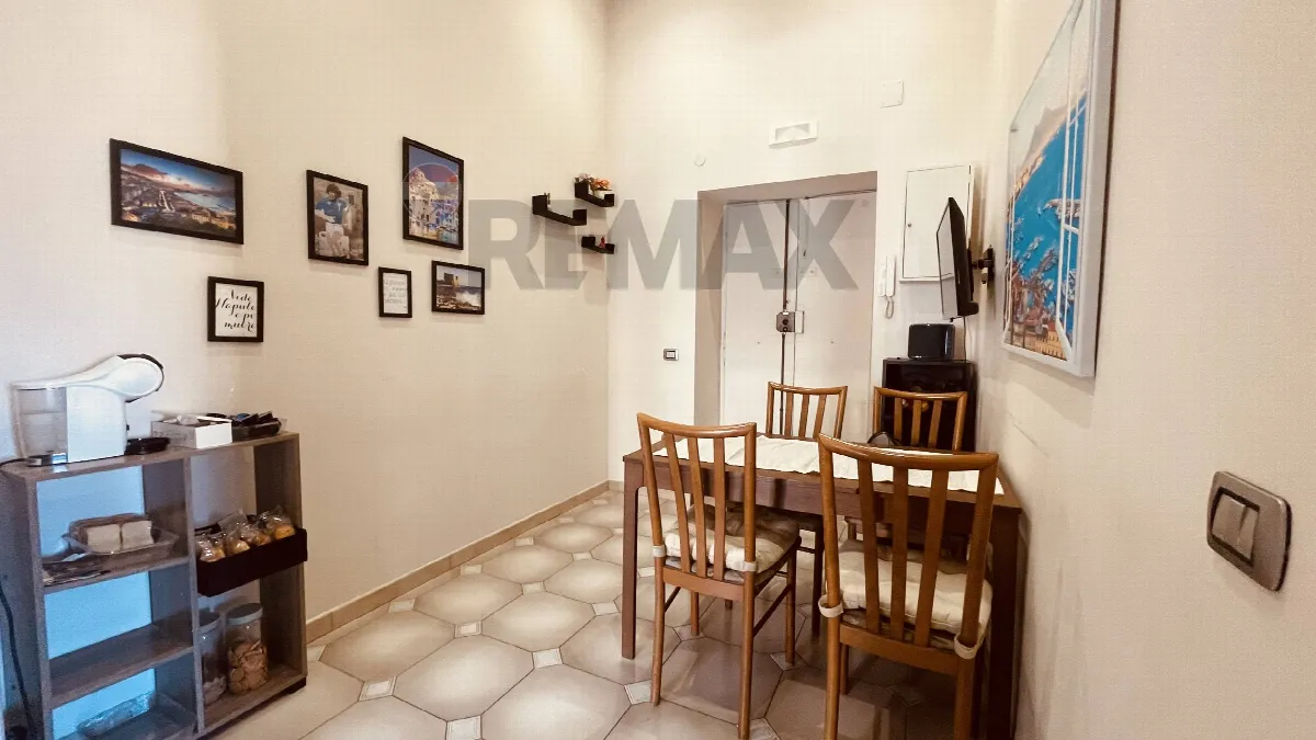 Appartamento in vendita a Napoli, Porto - foto 2