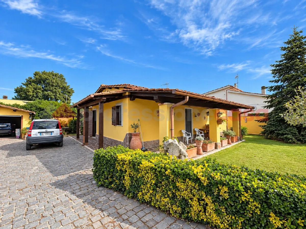 Casa indipendente in vendita a Aprilia - foto 2