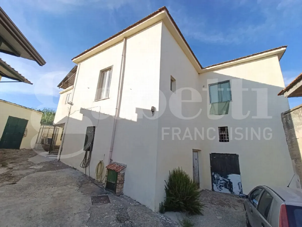 Casa indipendente in vendita a Giugliano in Campania - foto 4