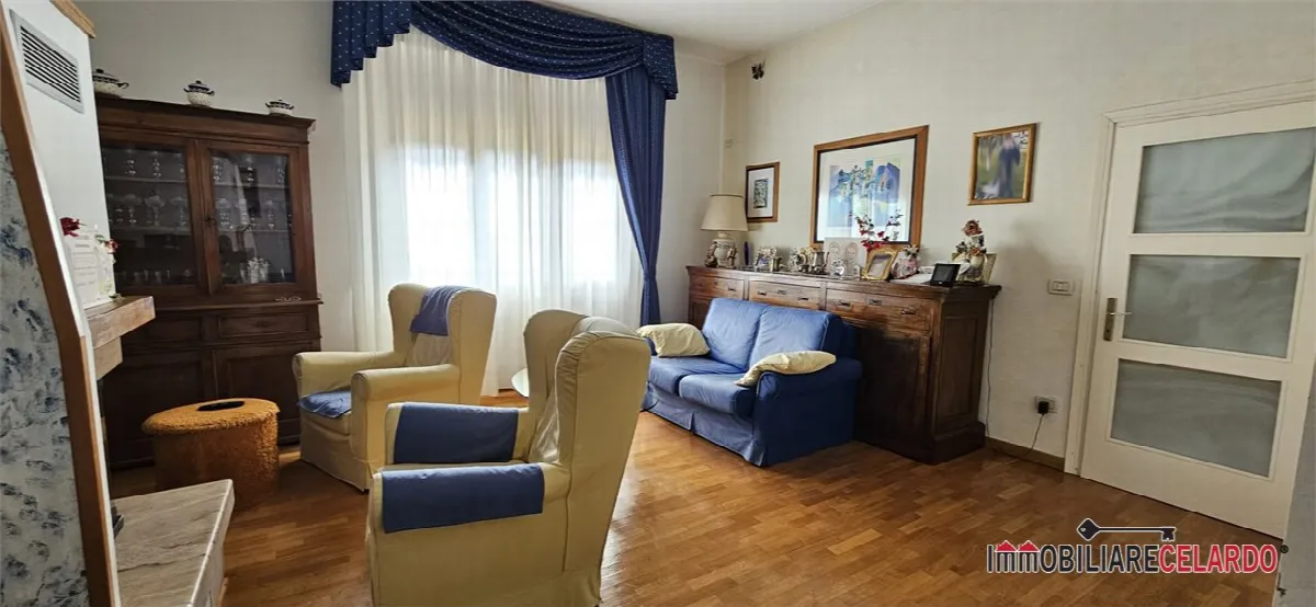 Villa in vendita a Colle di Val d'Elsa - foto 1