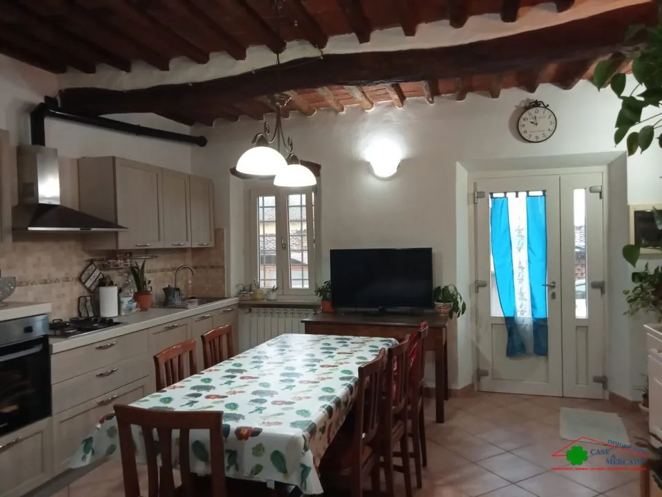 Casa indipendente in vendita a Capannori - Segromigno in Monte - foto 1