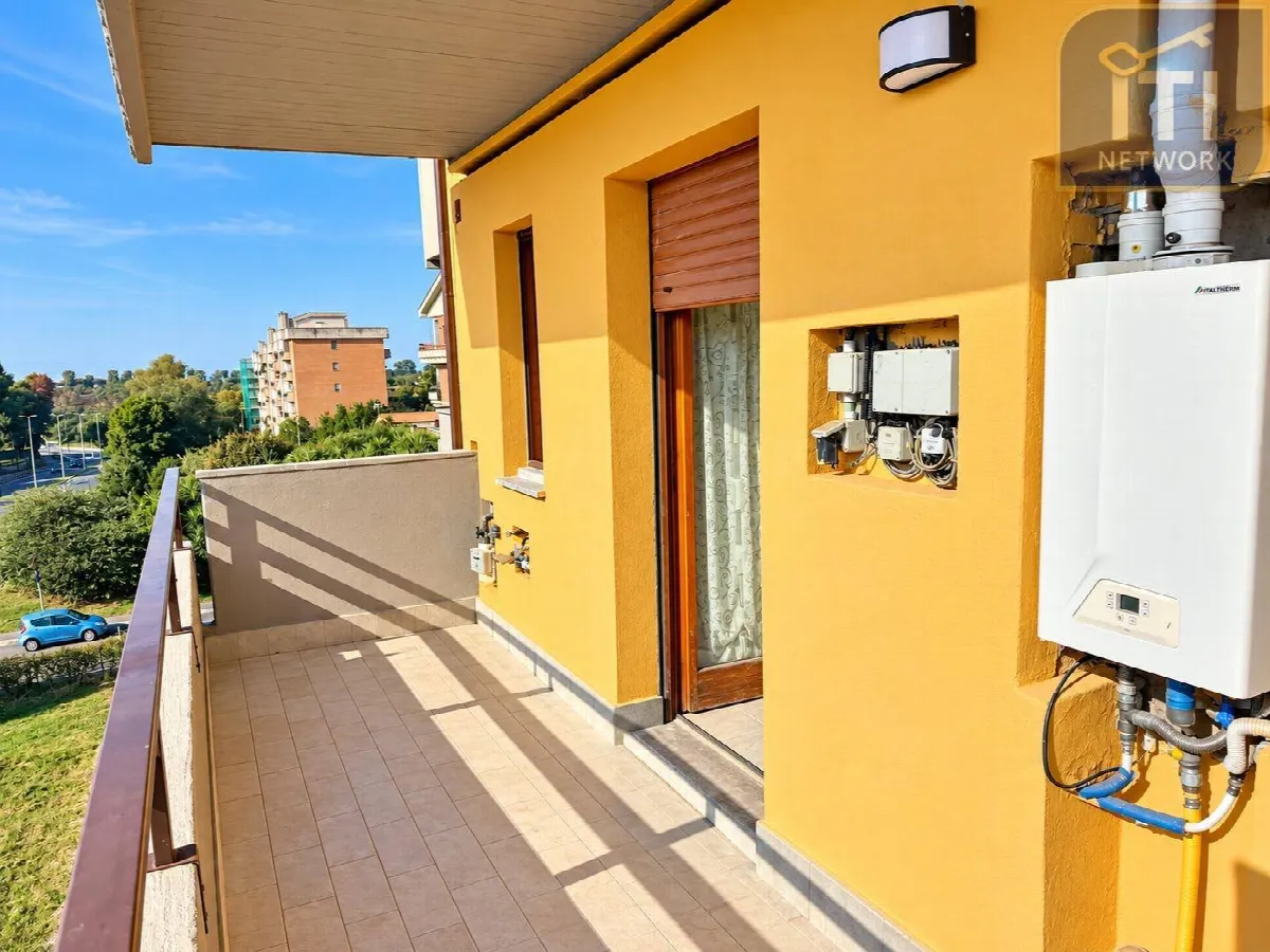 Appartamento in vendita a Pomezia, Centro - foto 5