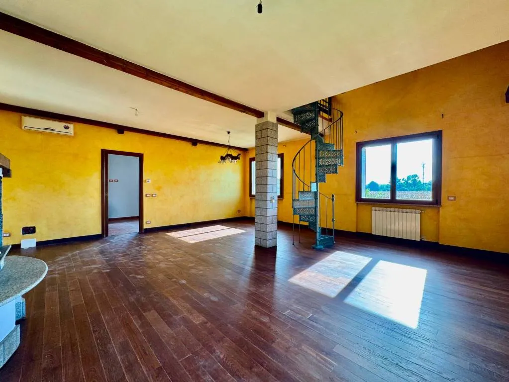 Casa indipendente in vendita a Borgo Vercelli - foto 3