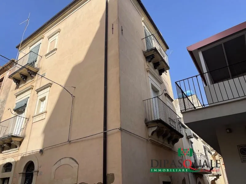 Casa indipendente in vendita a Ragusa - foto 1