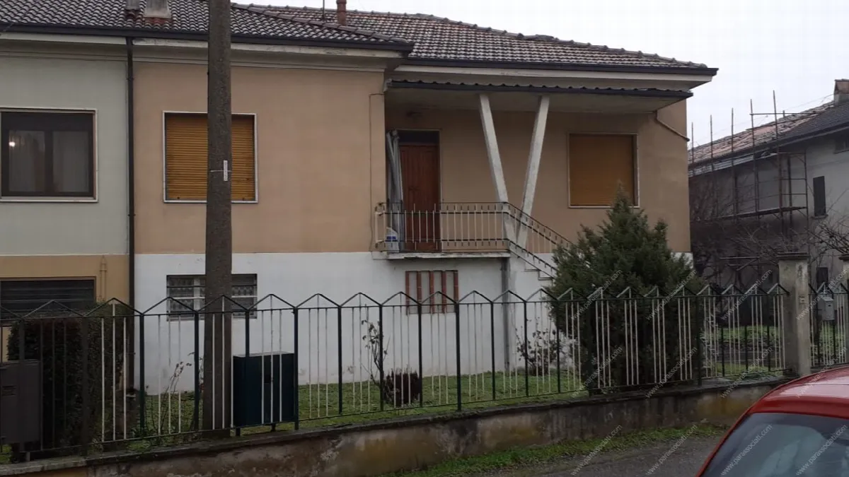 Casa indipendente in vendita a Casei Gerola - foto 1