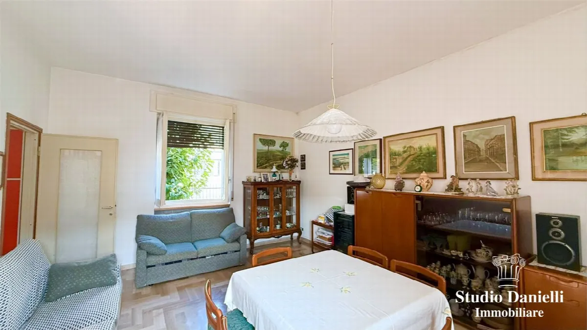 Casa indipendente in vendita a Carate Brianza - foto 3