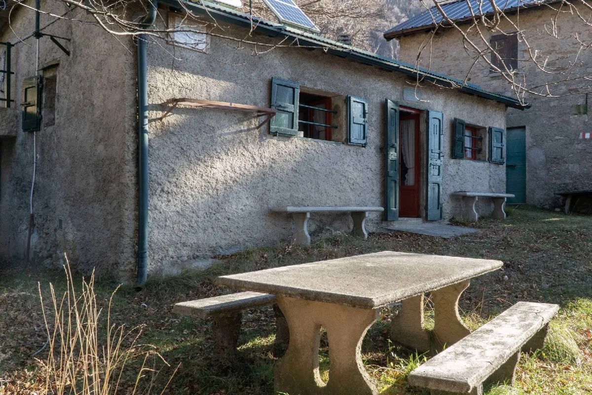 Casa indipendente in vendita a Mandello del Lario - foto 2