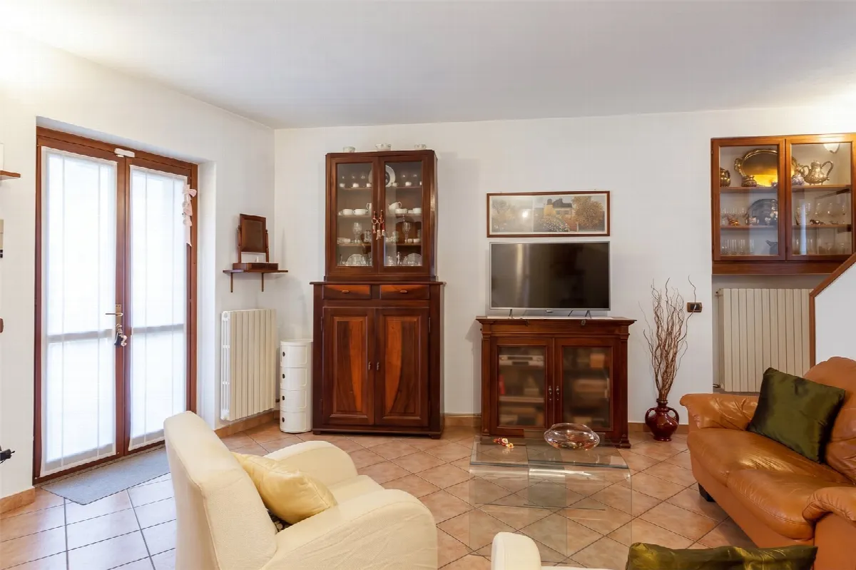 Casa indipendente in vendita a Lecco - foto 1