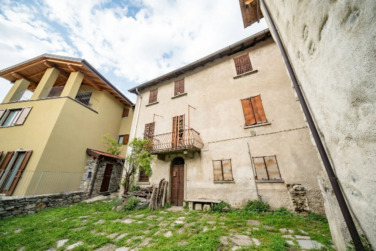 Casa indipendente in vendita a Mandello del Lario - foto 4