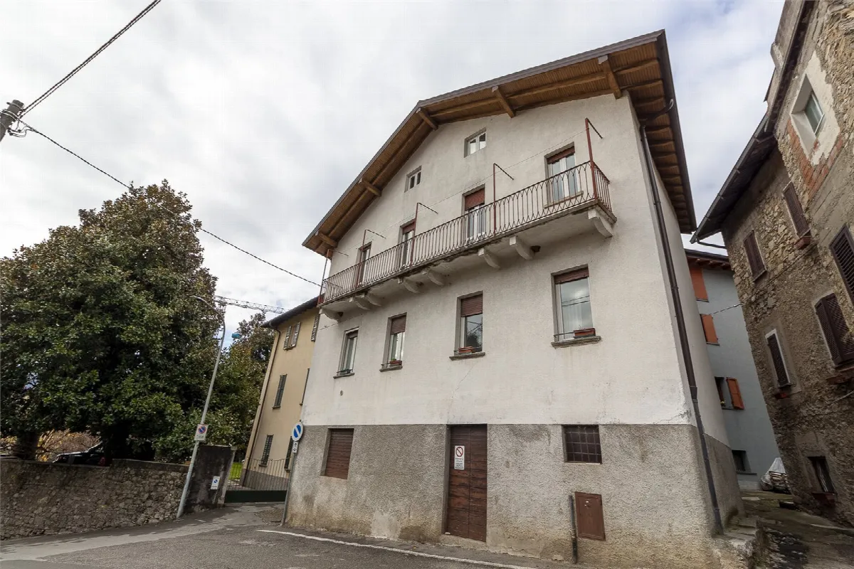 Casa indipendente in vendita a Mandello del Lario - foto 2