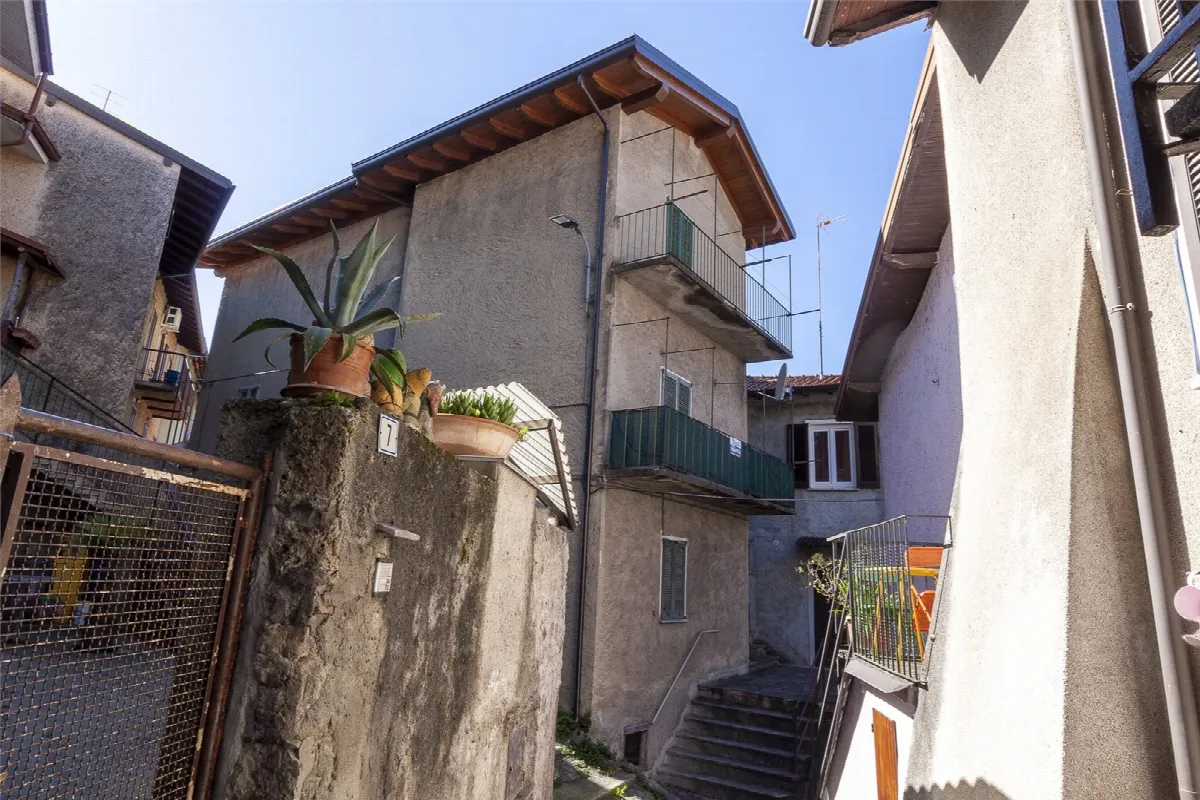 Casa indipendente in vendita a Abbadia Lariana - foto 1