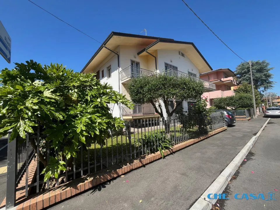 Villa in vendita a Riccione - foto 1