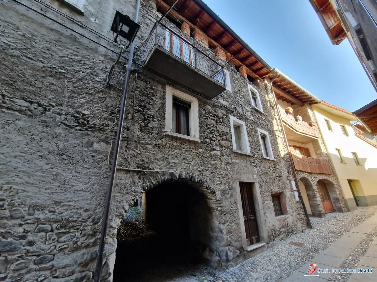 Rustico in vendita a Edolo - foto 1
