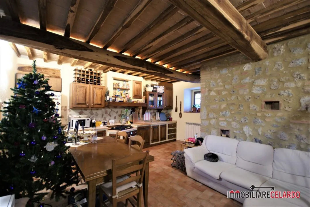 Rustico in vendita a Casole d'Elsa - foto 1