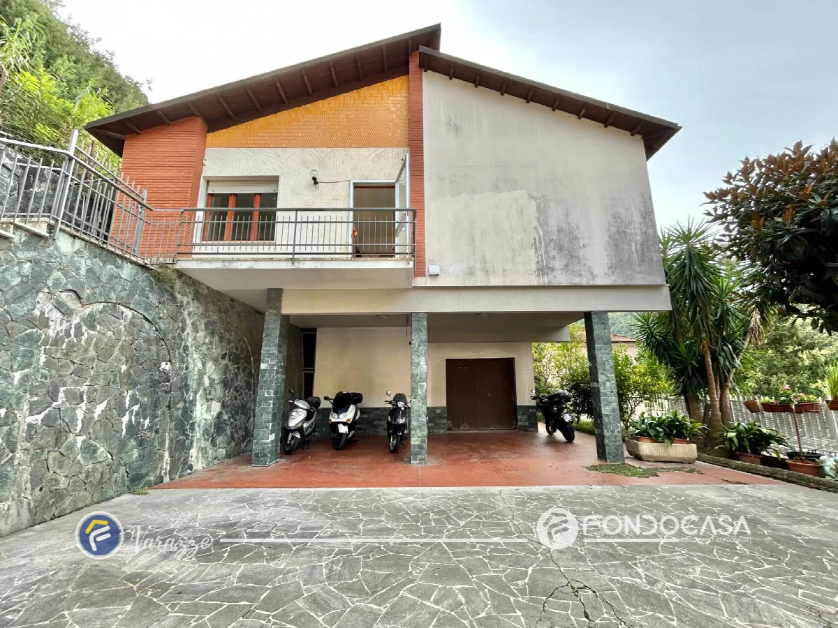 Casa semindipendente in vendita a Varazze - foto 1