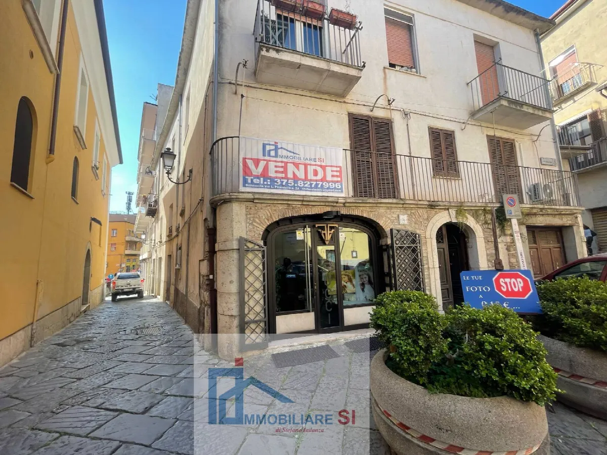 SEMINDIPENDENTE in vendita a Benevento, Centro Storico - foto 3