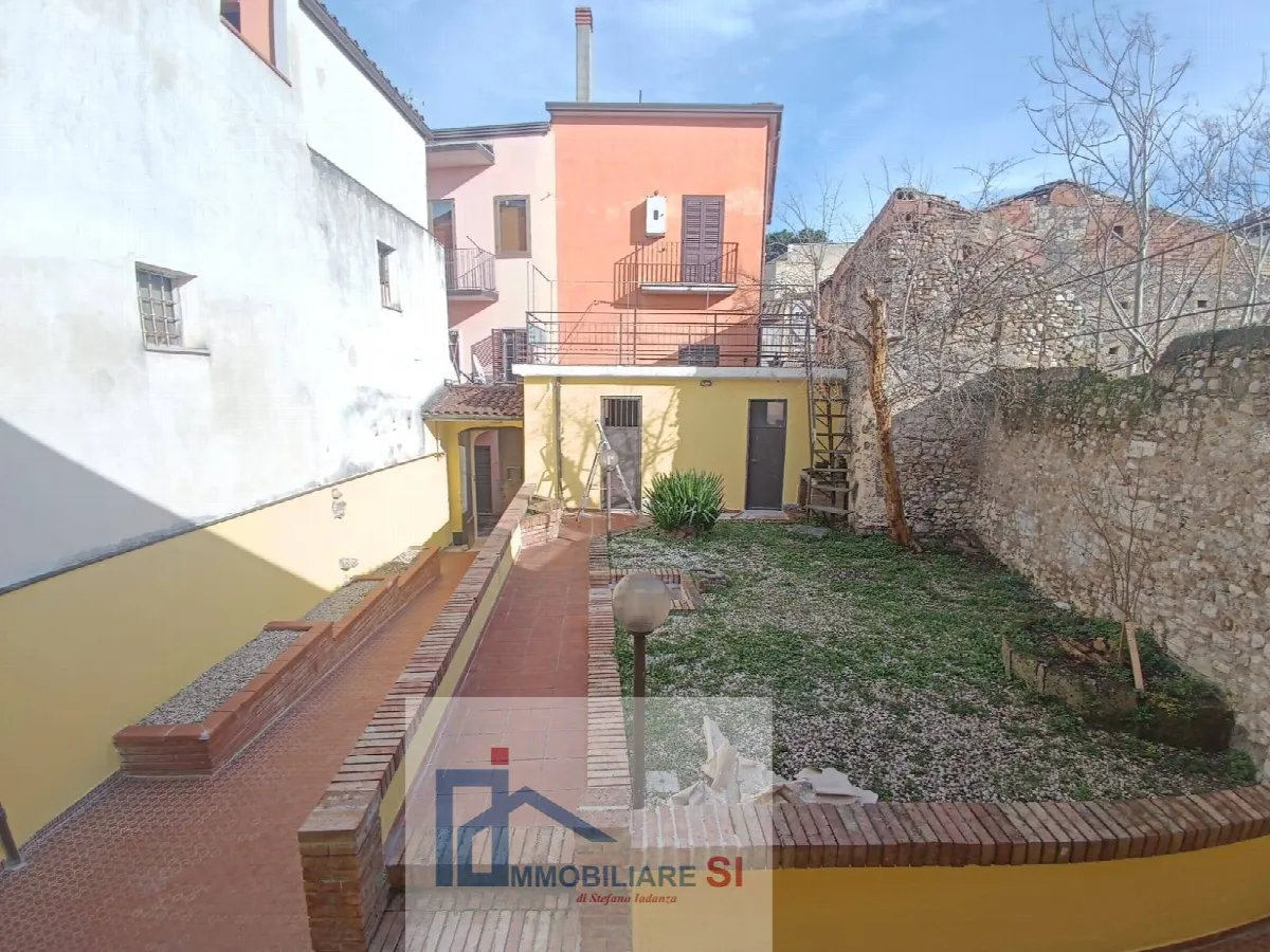 SEMINDIPENDENTE in vendita a Benevento, Centro Storico - foto 2