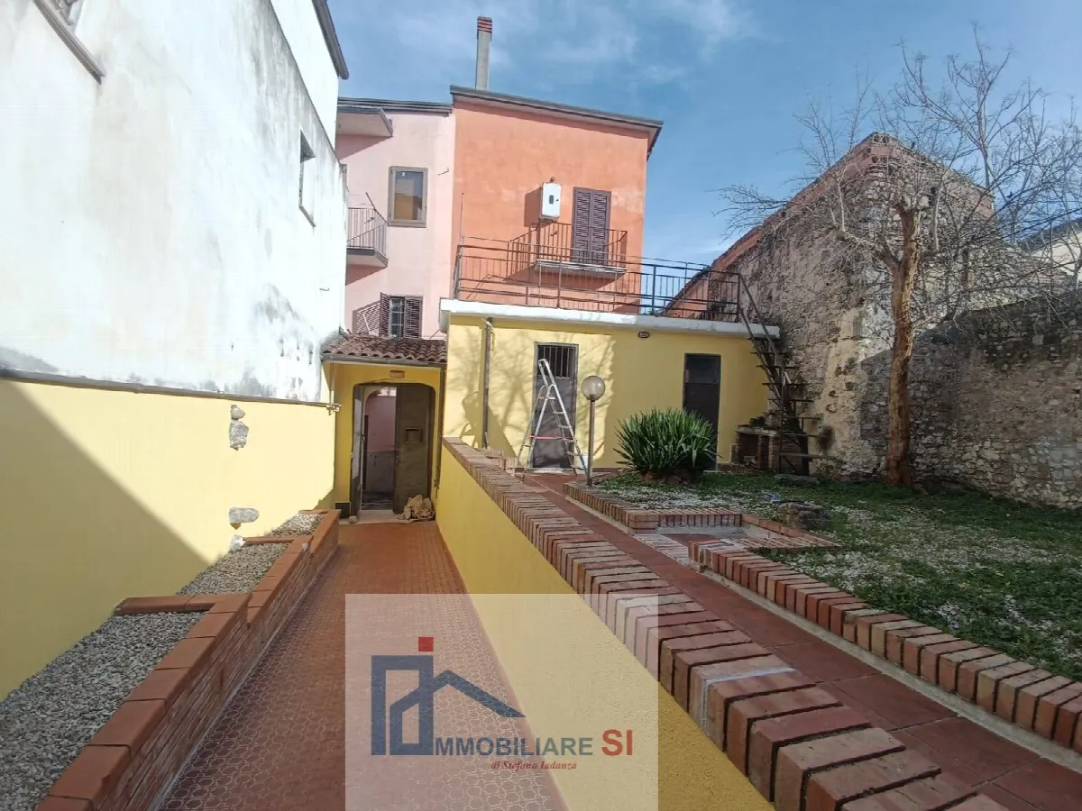 SEMINDIPENDENTE in vendita a Benevento, Centro Storico - foto 3