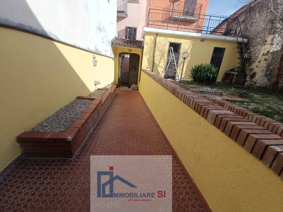 SEMINDIPENDENTE in vendita a Benevento, Centro Storico - foto 4