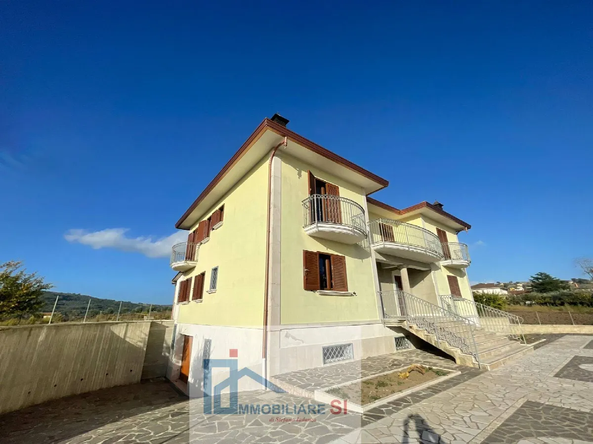 Villa Bifamiliare in vendita a Benevento, Contrade - foto 3