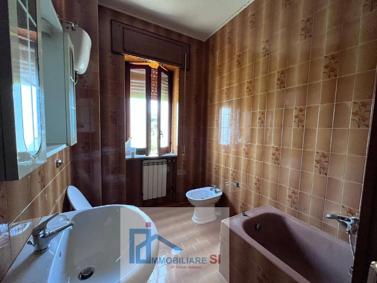 QUADRILOCALE in vendita a Benevento, Contrade - foto 6