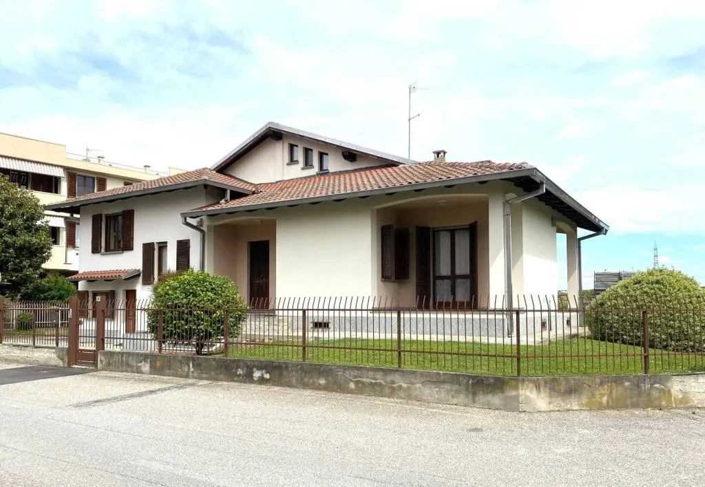 Villa in vendita a Trino - Centro - foto 2