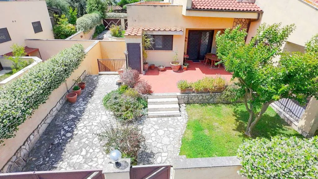Villetta a schiera in vendita a Roma - foto 2