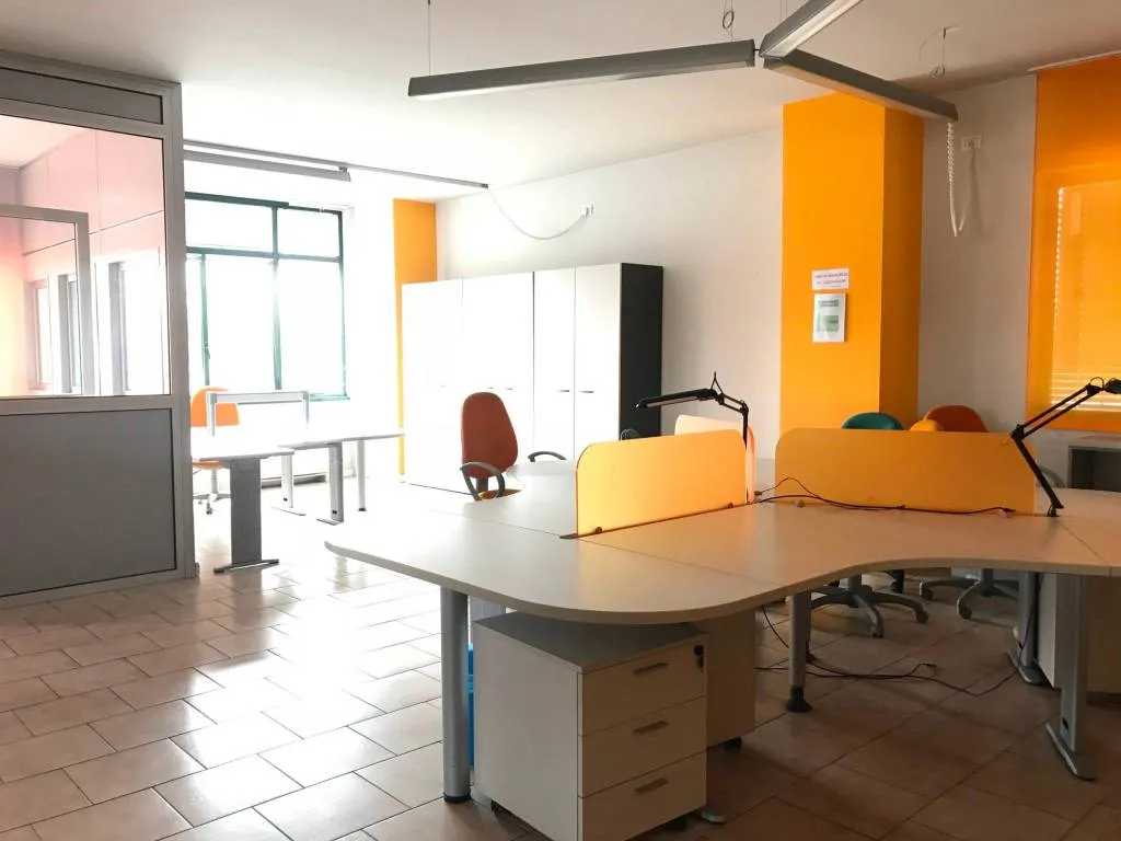 Ufficio in vendita a Vimercate - Semicentro - foto 1