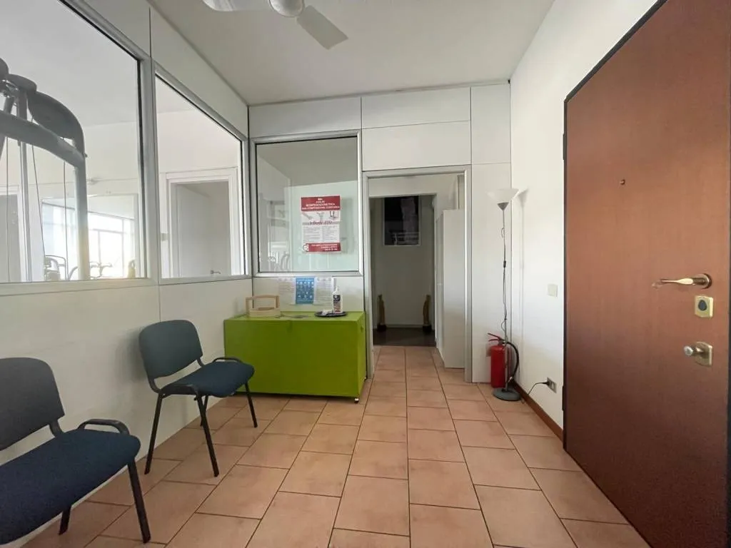 Ufficio in vendita a Vimercate - Semicentro - foto 1