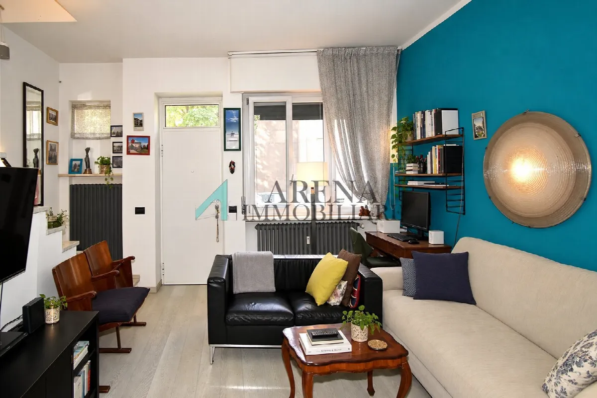 Casa indipendente in vendita a Milano - foto 1