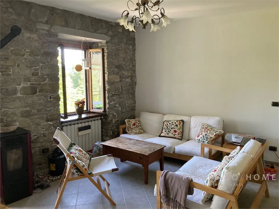 Casa indipendente in vendita a Zeri - foto 4