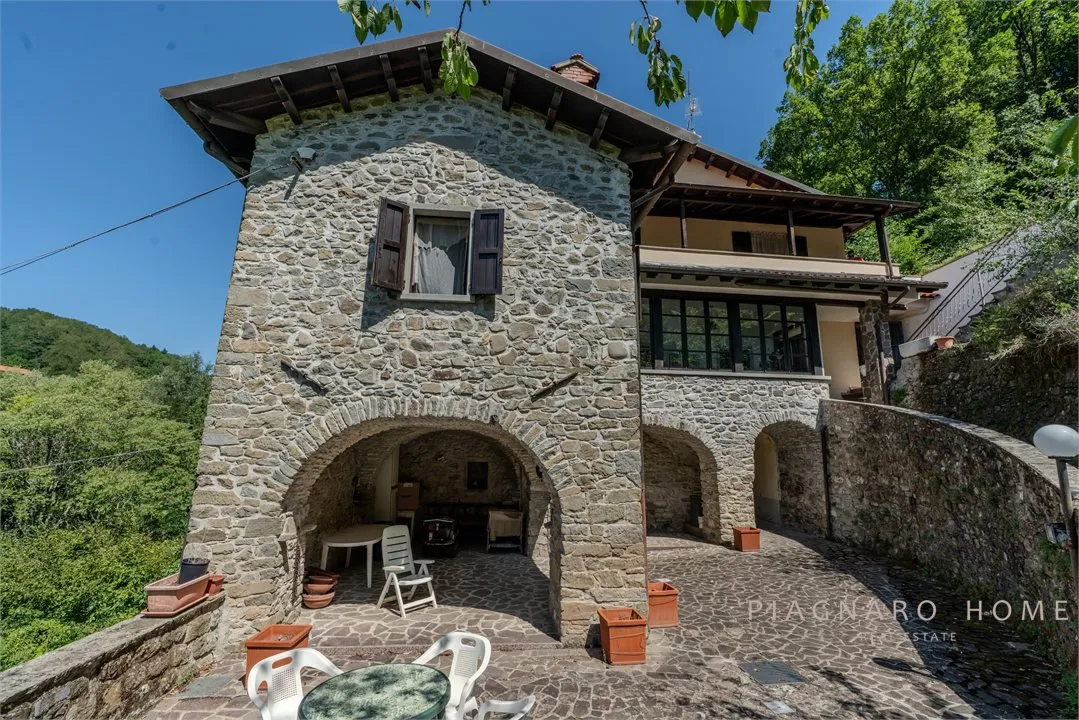 Rustico in vendita a Pontremoli - foto 1