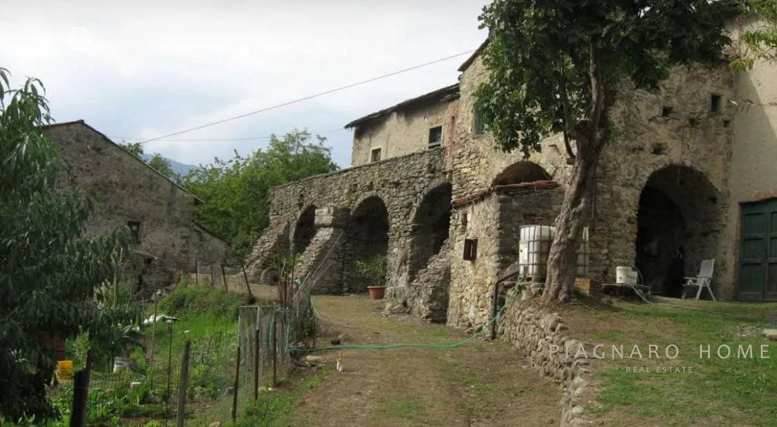 Rustico in vendita a Pontremoli - foto 1