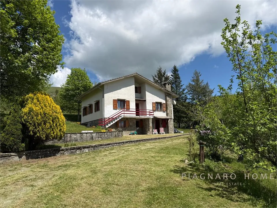 Casa indipendente in vendita a Zeri - foto 1