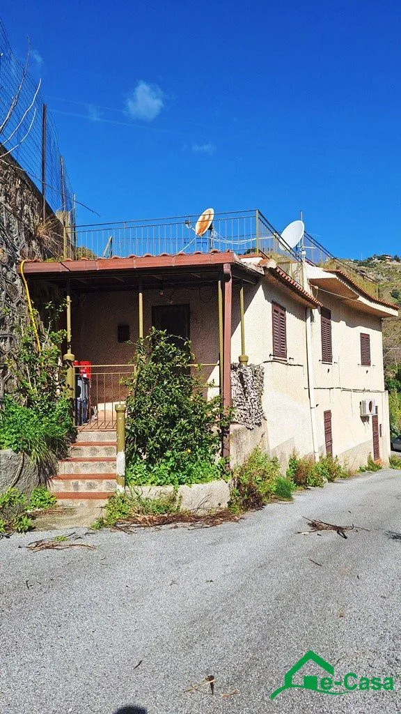 Villa in vendita a Messina - foto 1