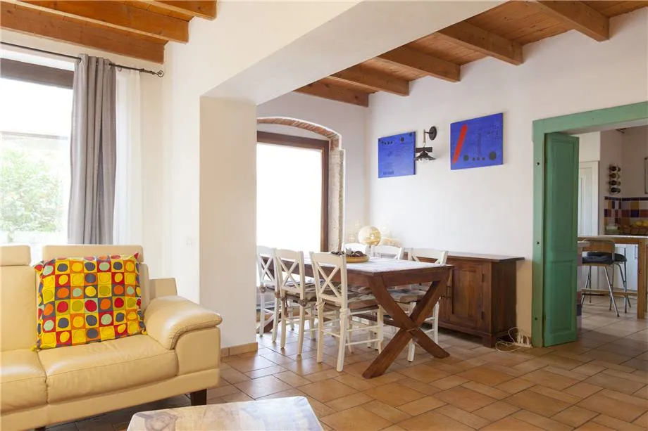 Villa in vendita a Riola Sardo - RIOLA CENTRO - foto 1