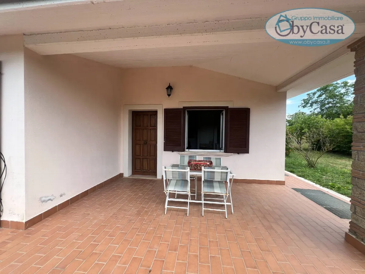 Villa Trifamiliare in vendita a Oriolo Romano - foto 2